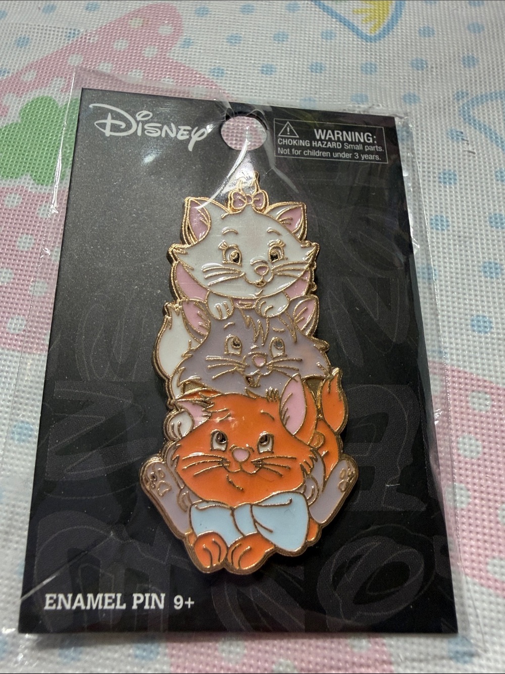 Disney Aristocats cat Enamel Pin - Orange, White, Lavender